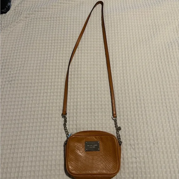 Michael Kors brown leather mini camera crossbody bag - Picture 7 of 11
